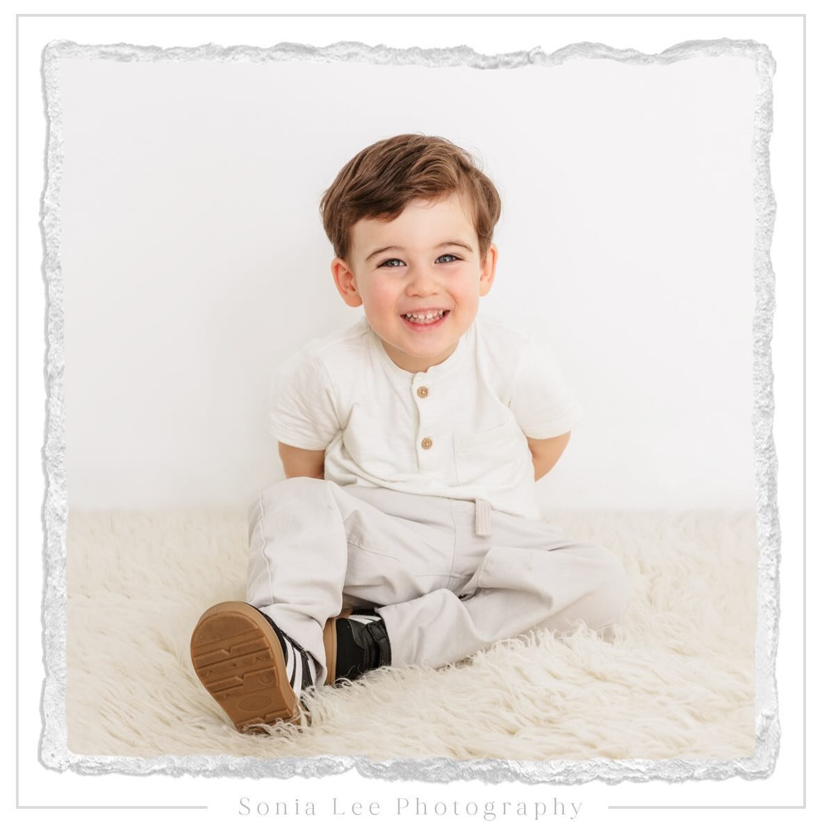 Hey there little cutie! 😀
.
.
.
.
.
.
#sonialeephotography #newbornphotography #newbornphoto #newbornphotographer #newbornphotosession  adelaidenewbornphotos  photographyadelaide