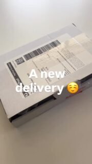 I love receiving new items for my studio. These new tiebacks will look super sweet on the next little baby girls that come into the studio 😊🫶
.
.
.
.
.
.
#sonialeephotography #newbornphotography  #adelaidenewbornphotos  #westernsuburbsphotographer